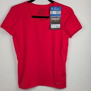 NWT Patagonia Silkweight Stretch Capilene Short-Sleeve Tee Shirt Red Medium NEW